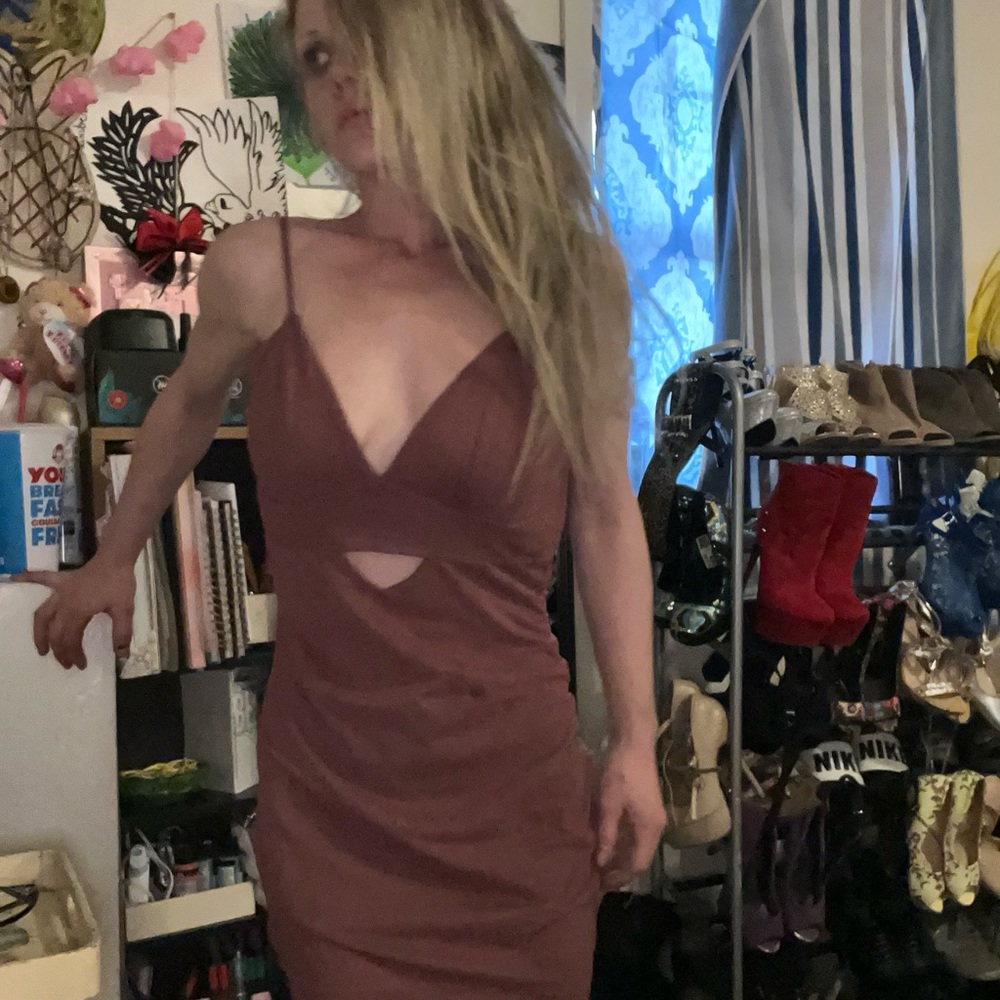 Dress - Picture 4 of 5